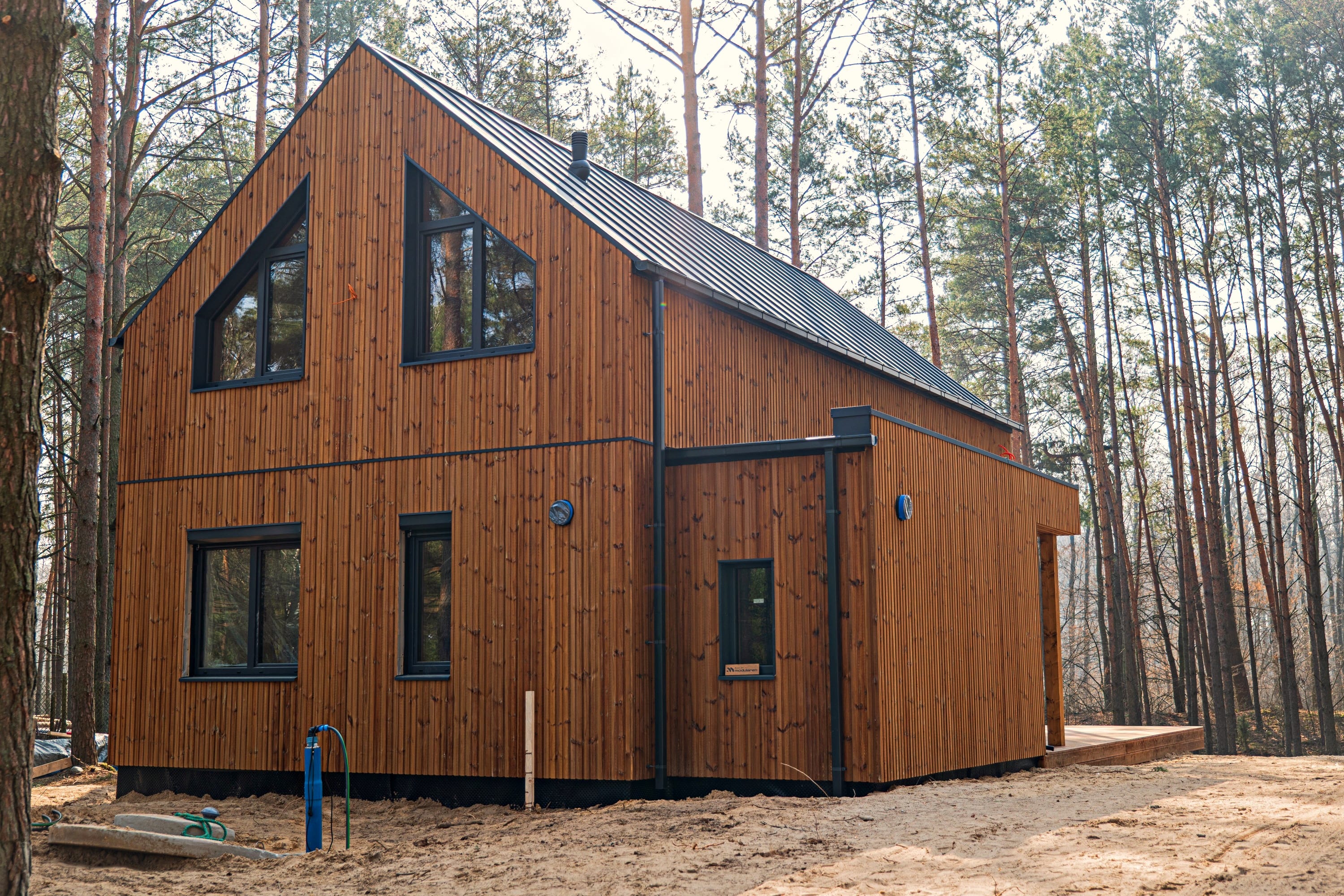 m*い様 house on the hill HouseOnDamnedHillThe.jpg